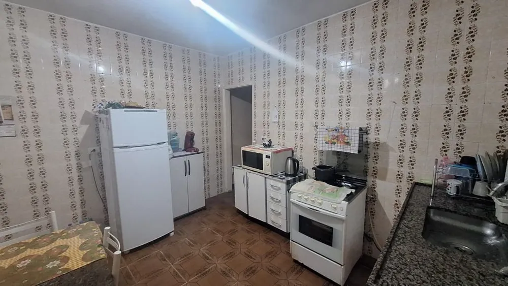 Casa, 5 quartos, 221 m² - Foto 2