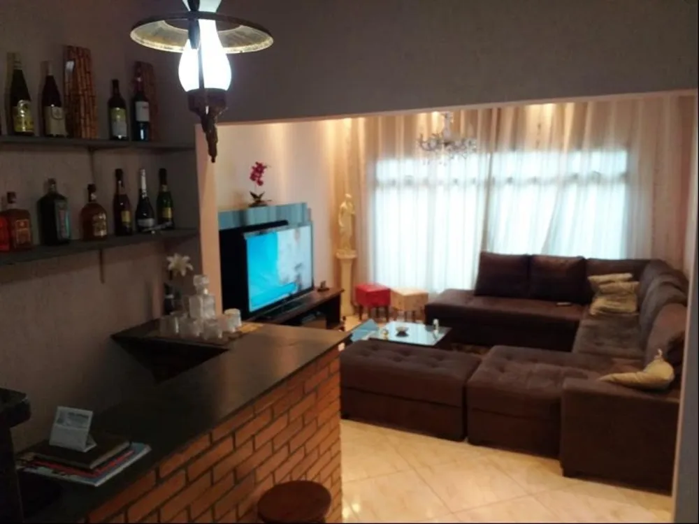 Sobrado, 3 quartos, 247 m² - Foto 2