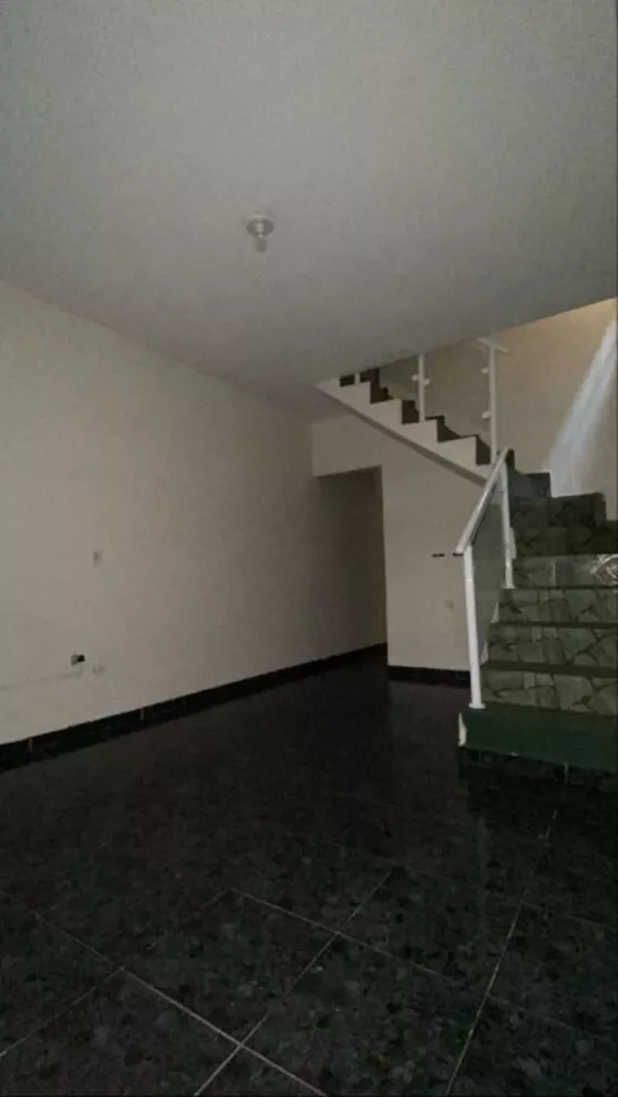 Sobrado à venda com 3 quartos, 115m² - Foto 2