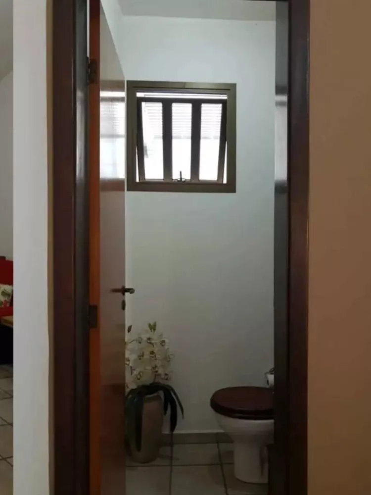 Casa à venda com 2 quartos, 200m² - Foto 10