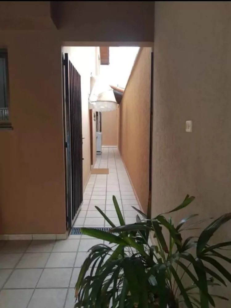 Casa à venda com 2 quartos, 200m² - Foto 14