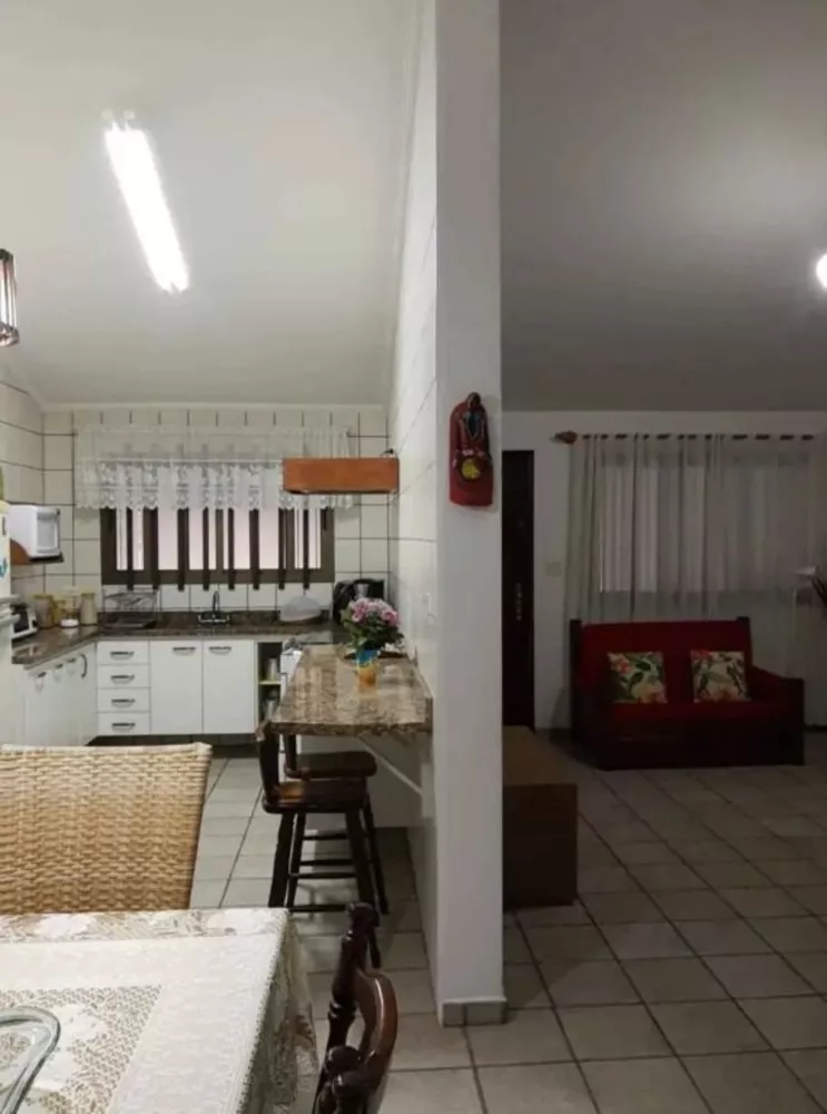 Casa à venda com 2 quartos, 200m² - Foto 5