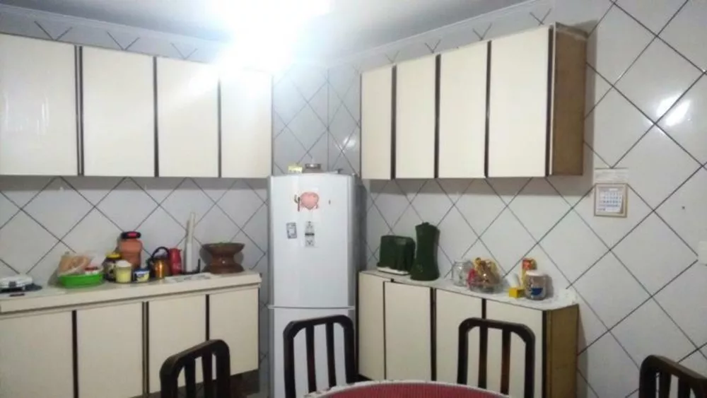 Sobrado à venda com 3 quartos, 196m² - Foto 1