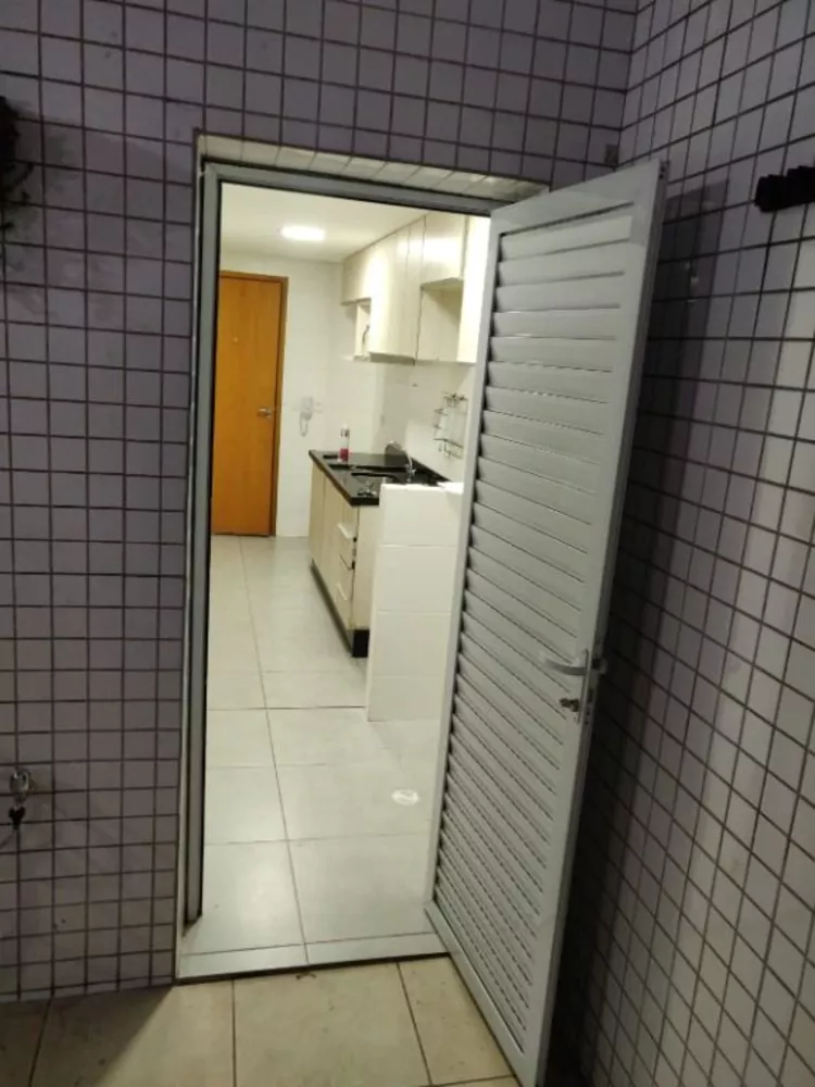 Apartamento à venda com 2 quartos, 60m² - Foto 7