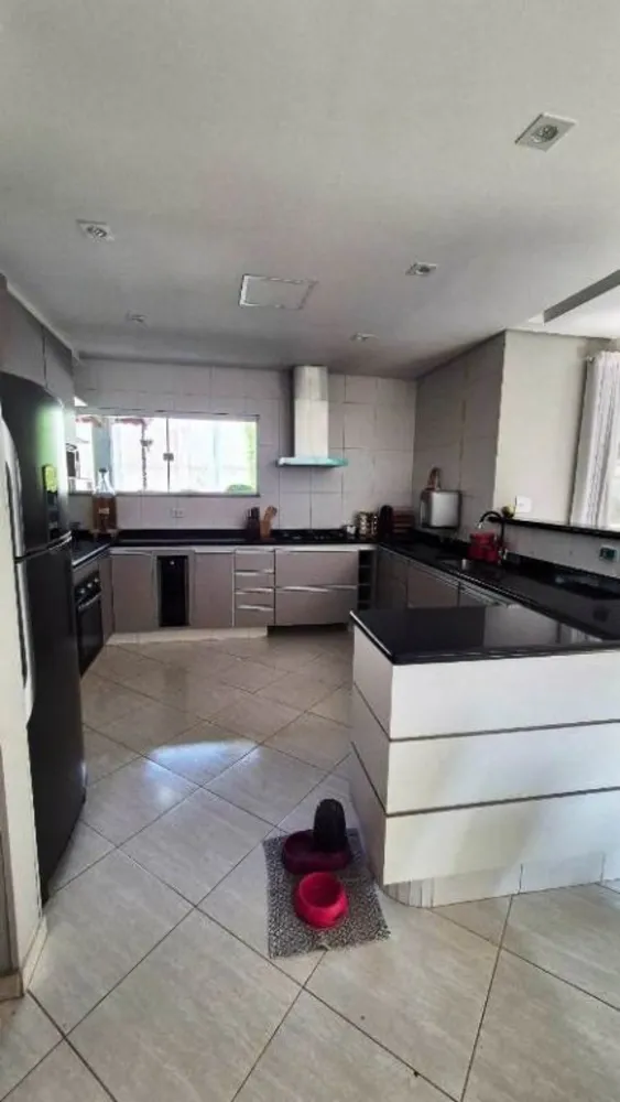 Casa, 3 quartos, 206 m² - Foto 11