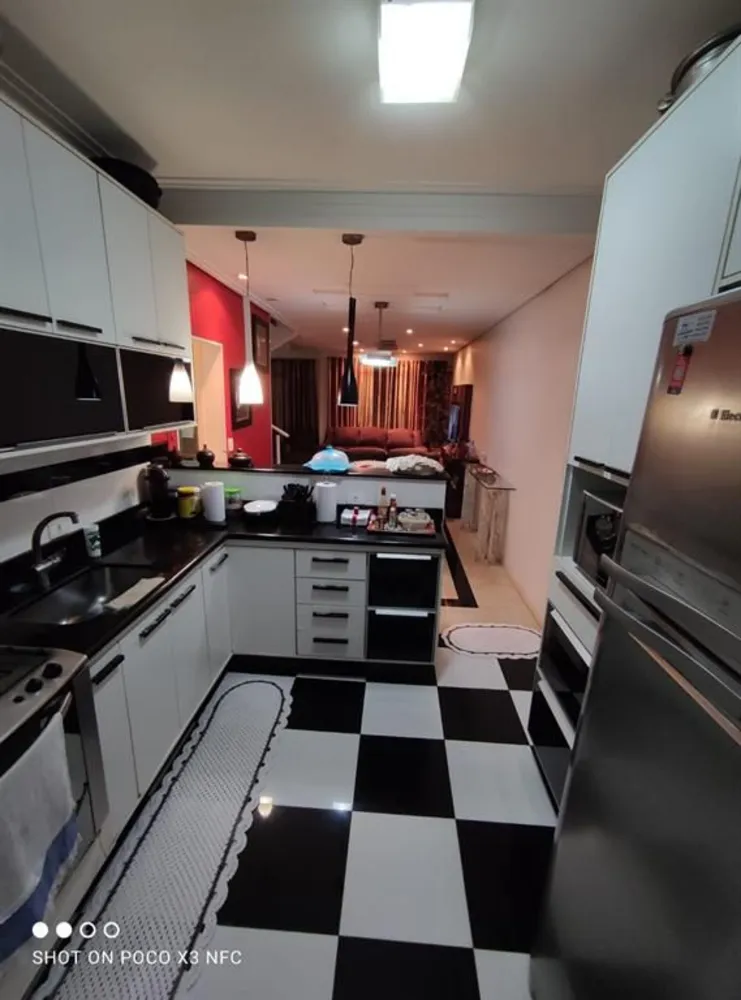 Sobrado, 3 quartos, 214 m² - Foto 3