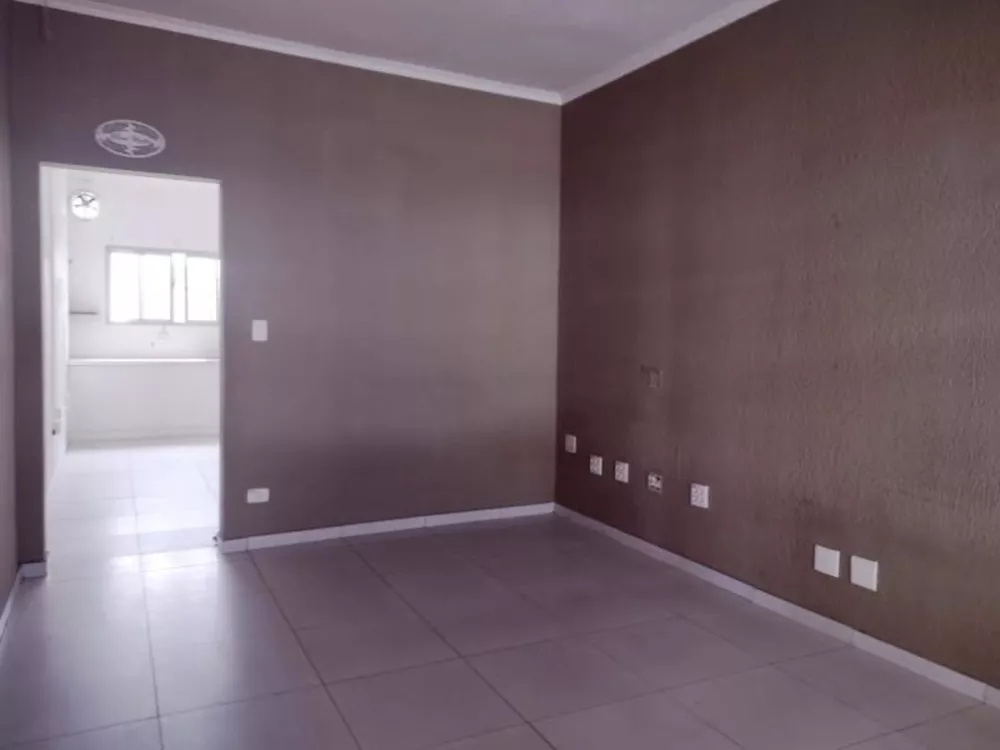 Casa à venda com 3 quartos, 167m² - Foto 2