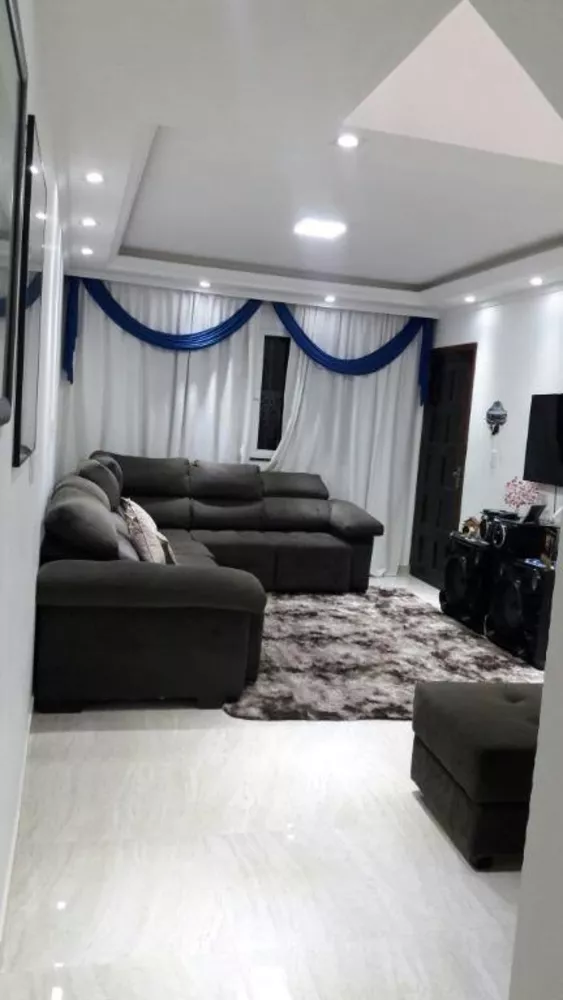 Sobrado à venda com 3 quartos, 200m² - Foto 2