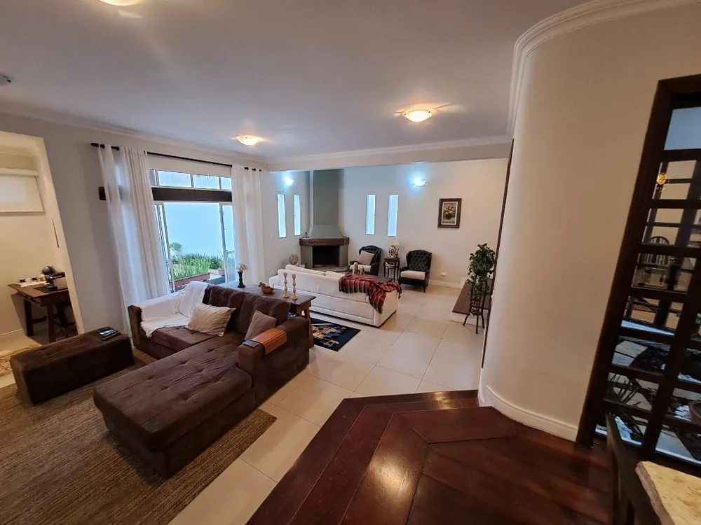 Sobrado, 4 quartos, 490 m² - Foto 1