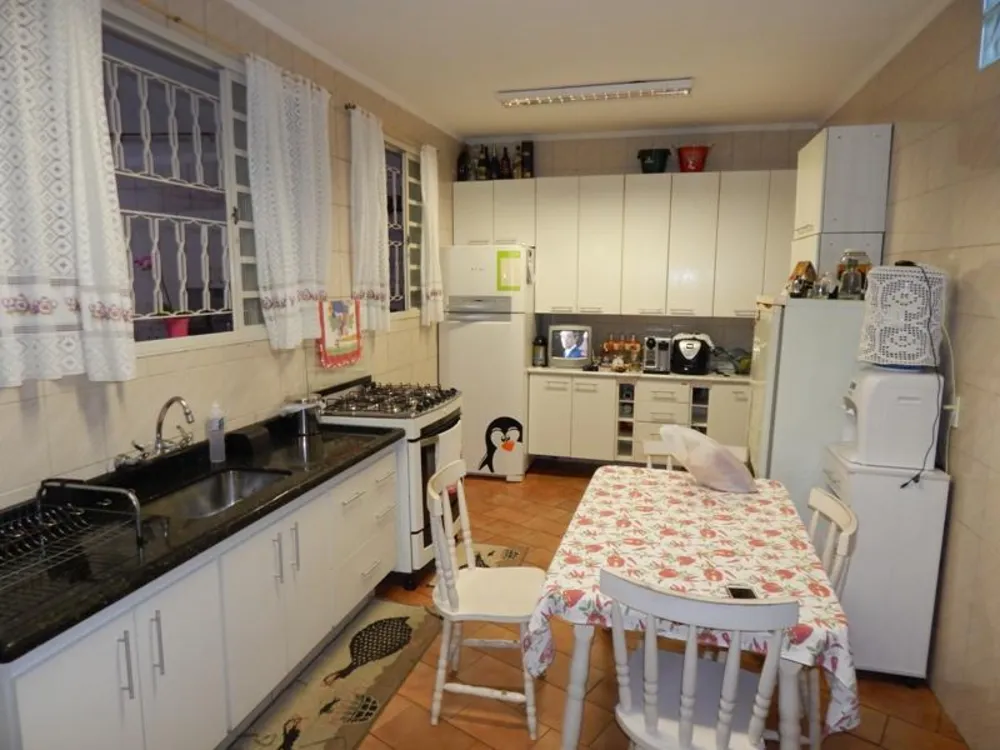 Casa, 3 quartos, 249 m² - Foto 3