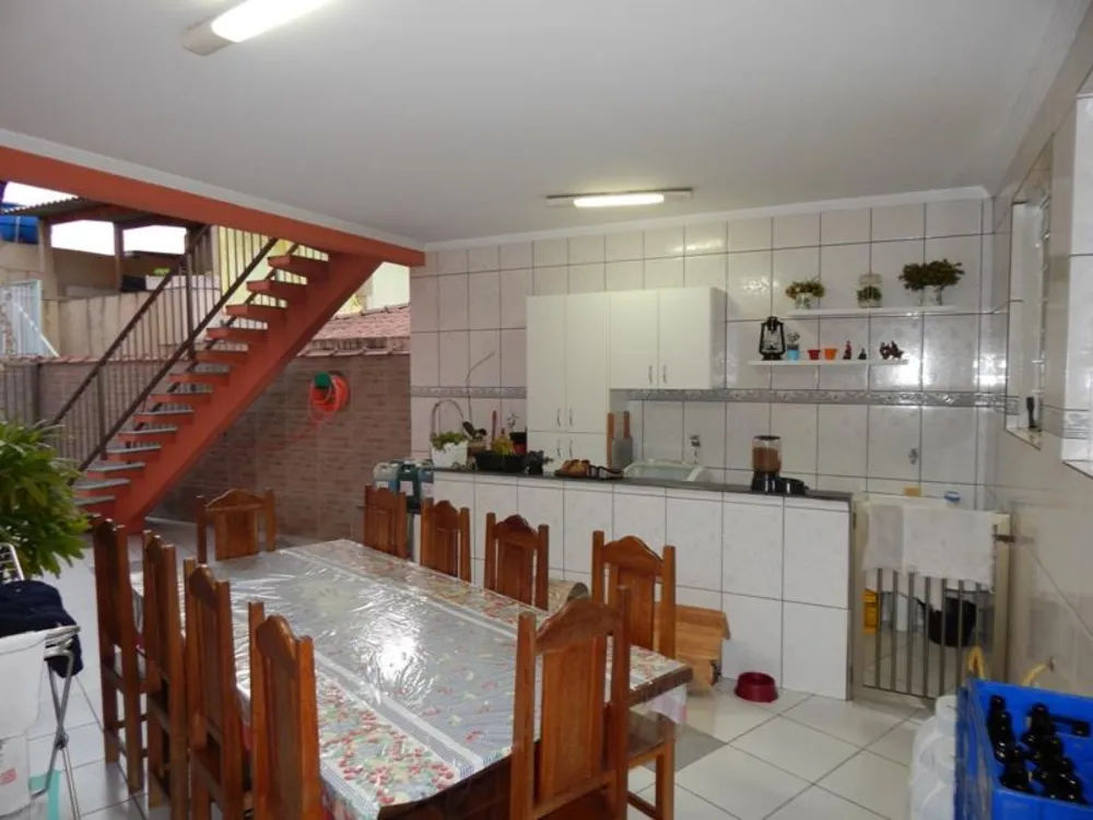 Casa, 3 quartos, 249 m² - Foto 10