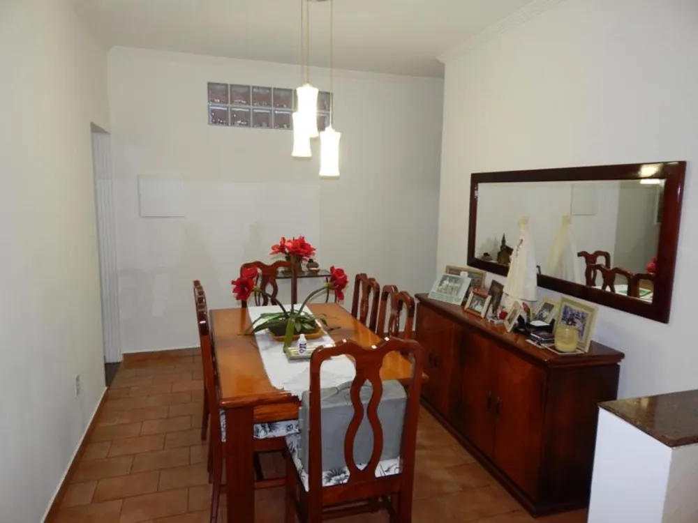 Casa, 3 quartos, 249 m² - Foto 2