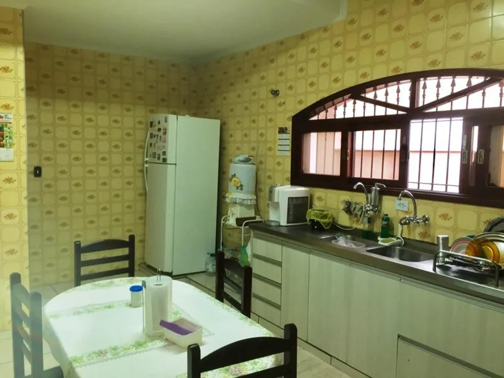 Sobrado, 3 quartos, 246 m² - Foto 3