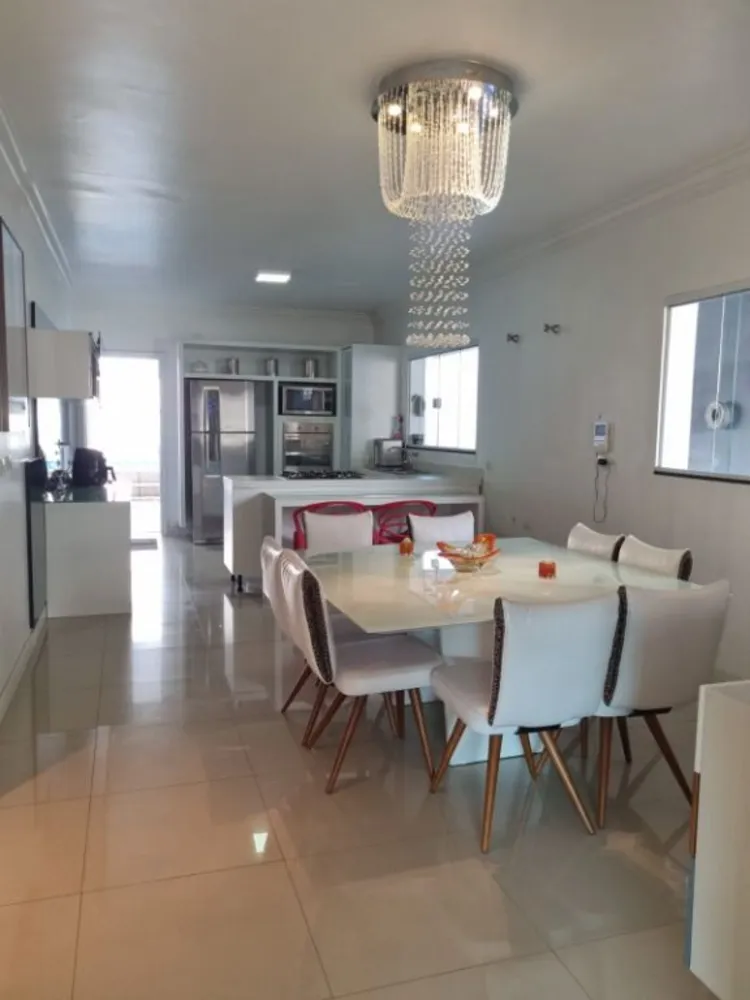 Sobrado, 4 quartos, 329 m² - Foto 4