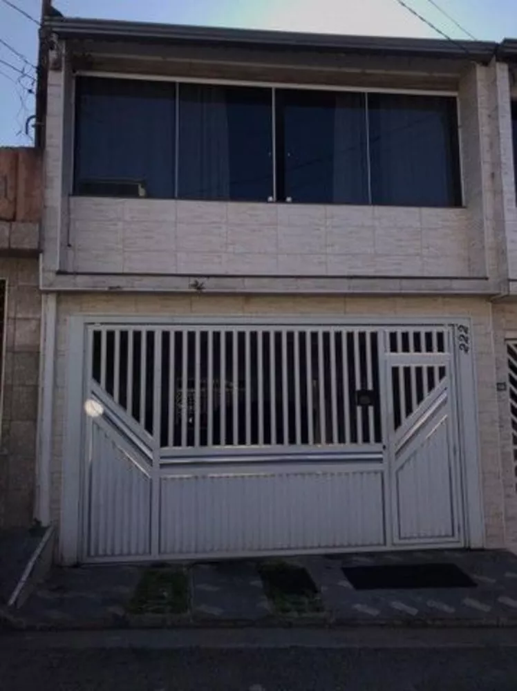 Sobrado à venda com 4 quartos, 221m² - Foto 1