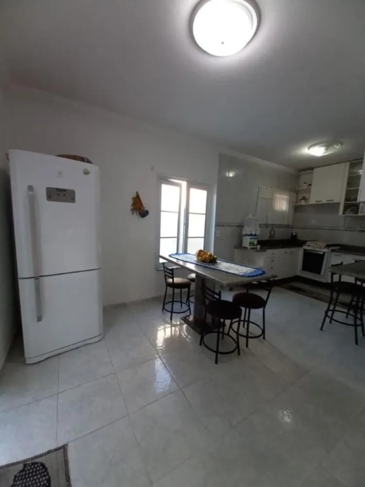 Casa, 4 quartos, 200 m² - Foto 2