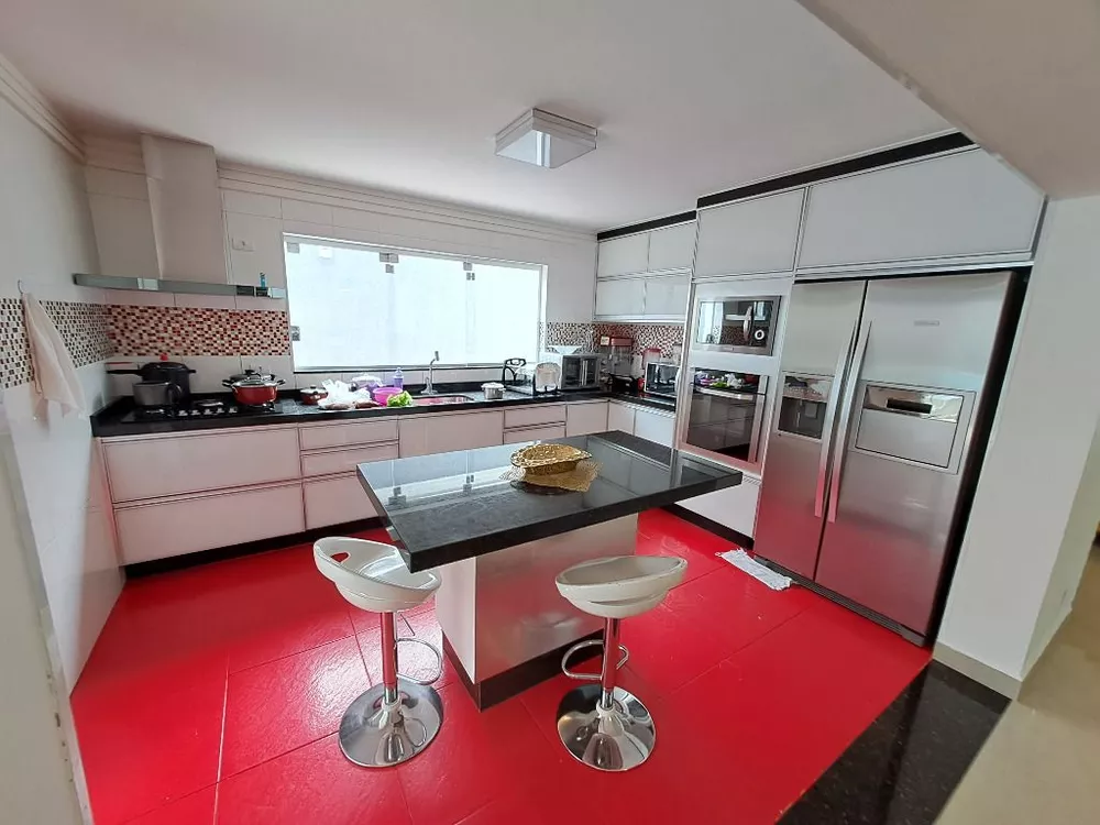 Sobrado, 3 quartos, 455 m² - Foto 1