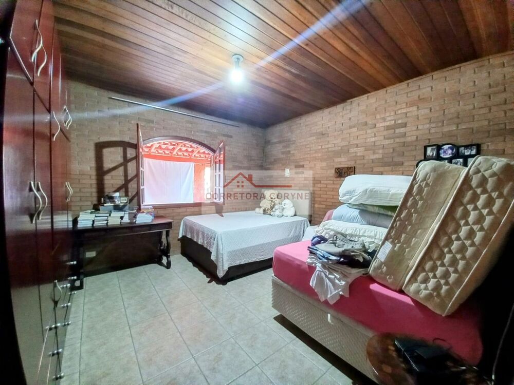 Chácara à venda com 5 quartos, 4200m² - Foto 1