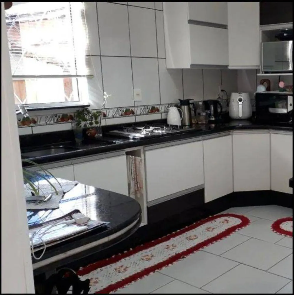 Casa, 4 quartos, 270 m² - Foto 2