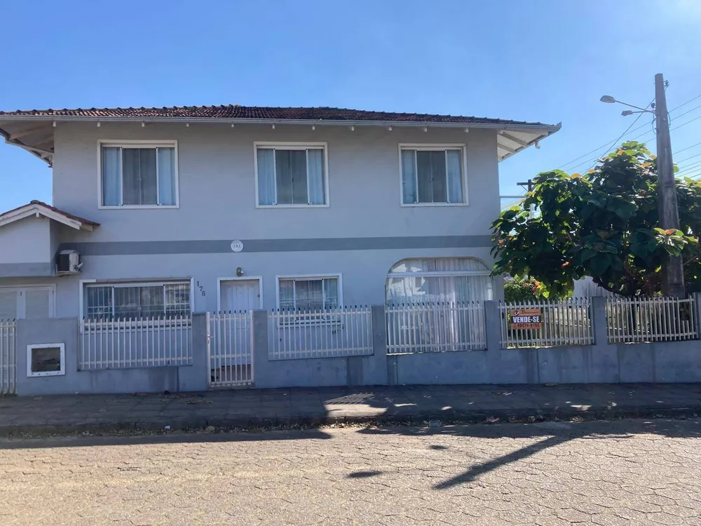 Sobrado, 5 quartos, 230 m² - Foto 1