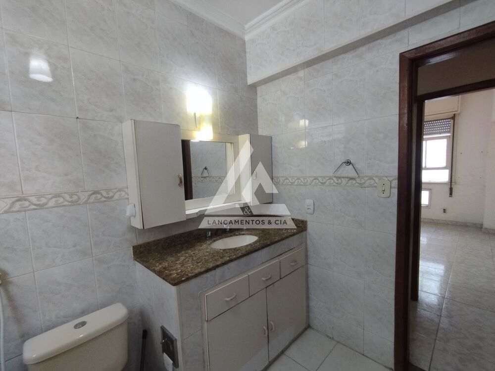 Apartamento à venda com 3 quartos, 105m² - Foto 3