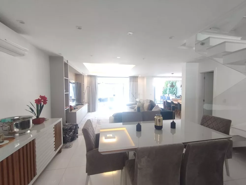Casa, 3 quartos, 290 m² - Foto 1