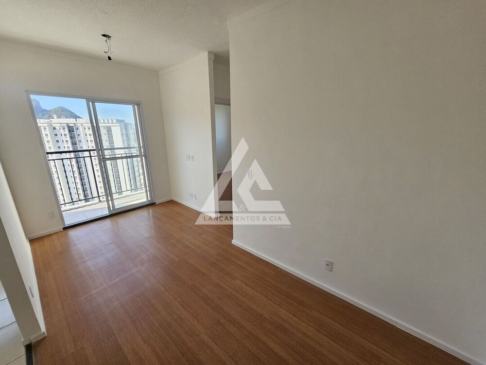 Apartamento à venda com 2 quartos, 45m² - Foto 1