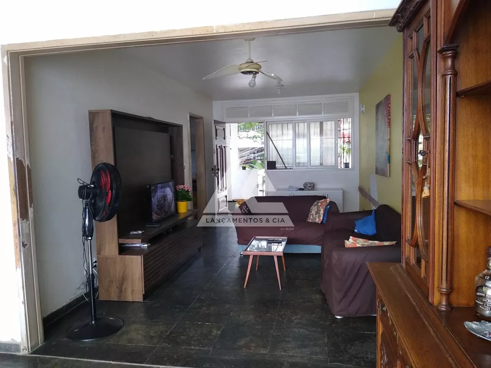 Casa de Condomínio à venda com 3 quartos, 350m² - Foto 1