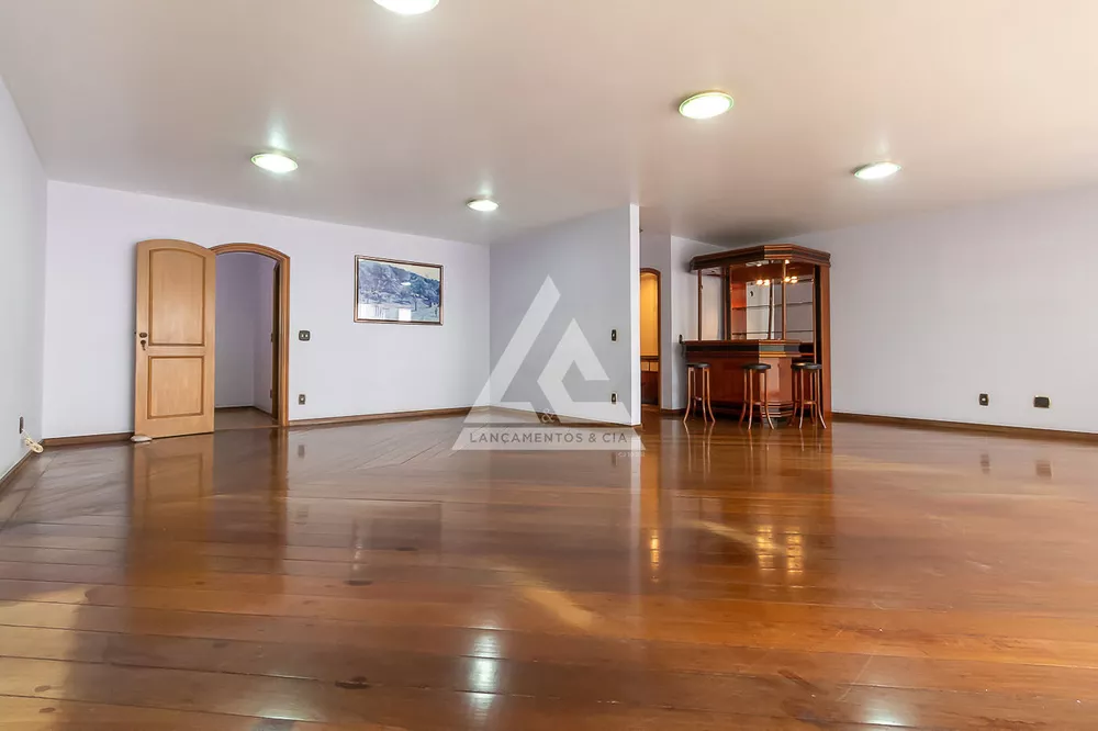 Apartamento à venda com 4 quartos, 220m² - Foto 3