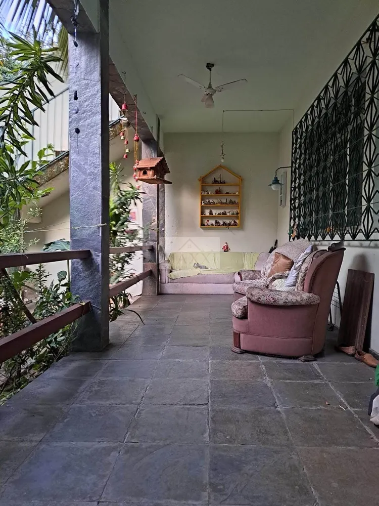 Casa, 6 quartos, 163 m² - Foto 2