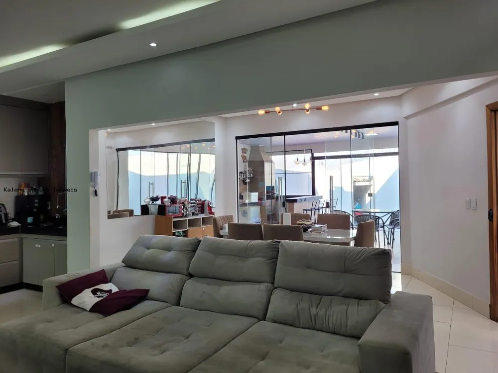 Casa, 3 quartos, 190 m² - Foto 1