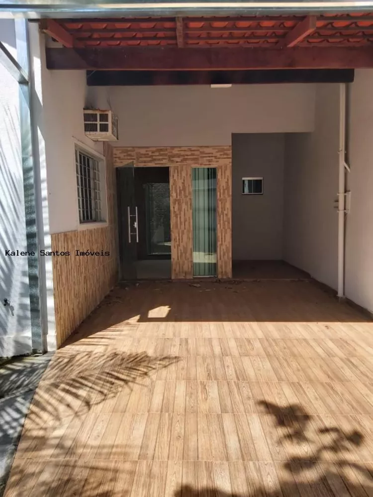 Casa à venda com 3 quartos, 240m² - Foto 2