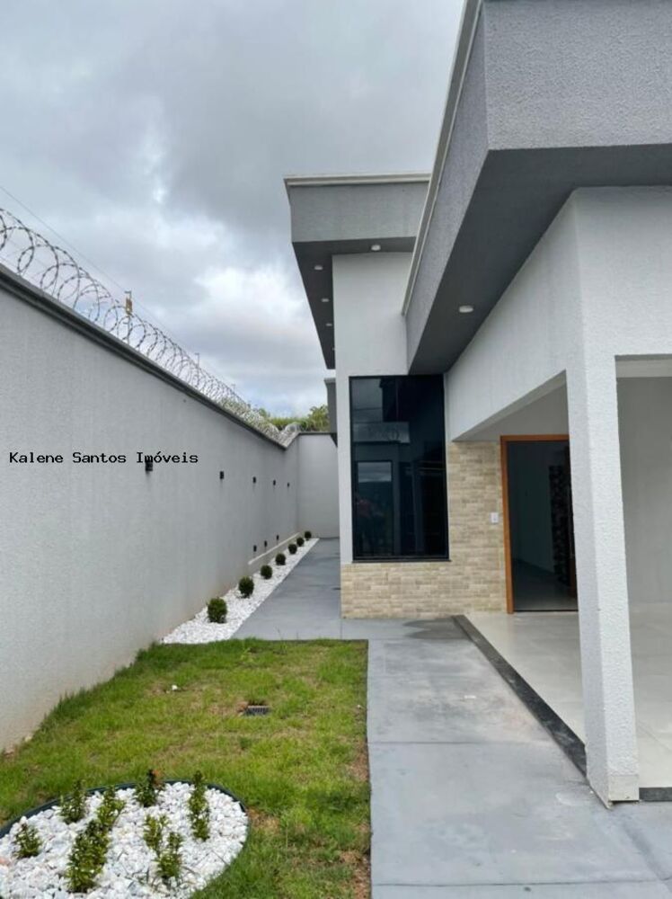 Casa à venda com 3 quartos, 300m² - Foto 1