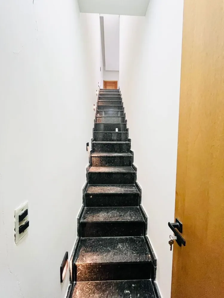 Casa, 3 quartos, 168 m² - Foto 2