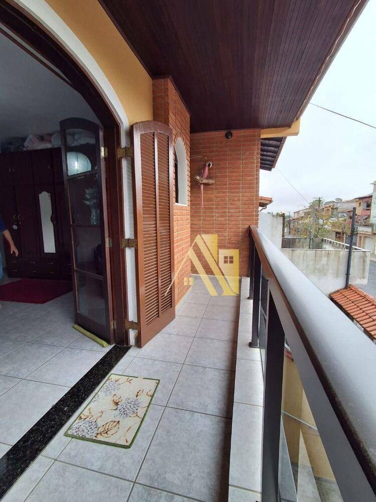 Sobrado, 3 quartos, 257 m² - Foto 2