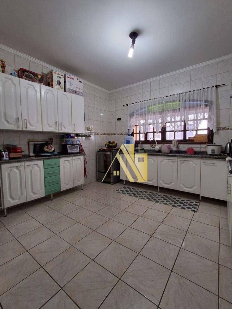Sobrado, 3 quartos, 257 m² - Foto 11