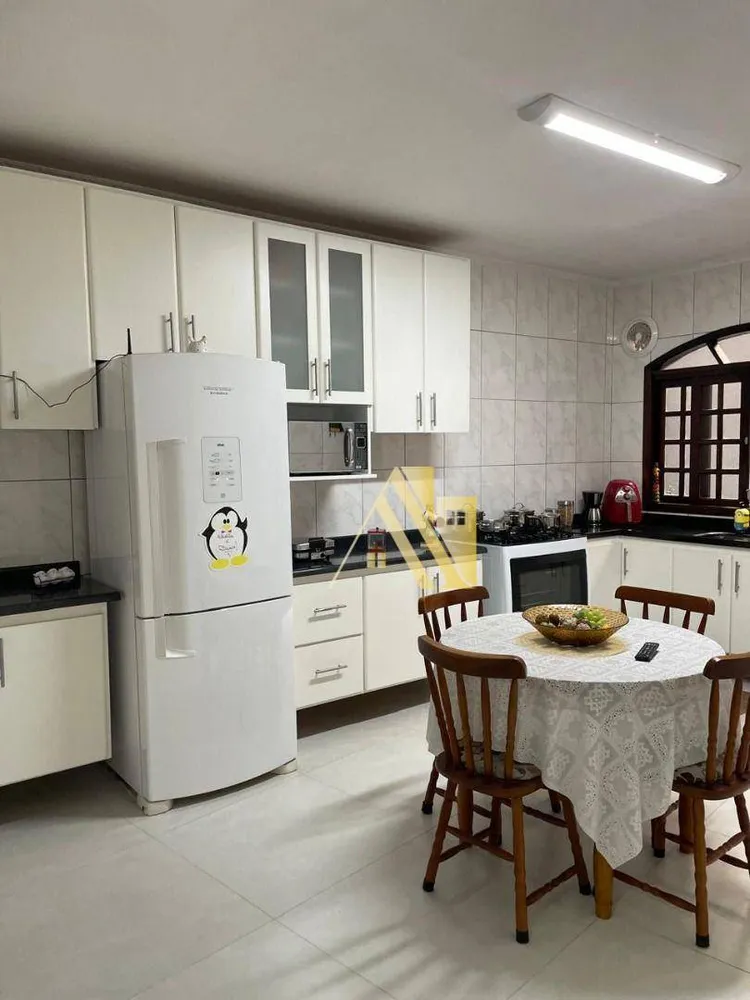 Sobrado, 3 quartos, 226 m² - Foto 4