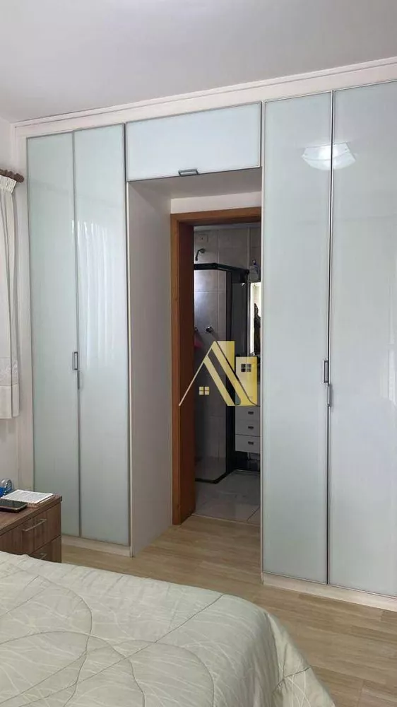 Apartamento à venda com 3 quartos, 130m² - Foto 3