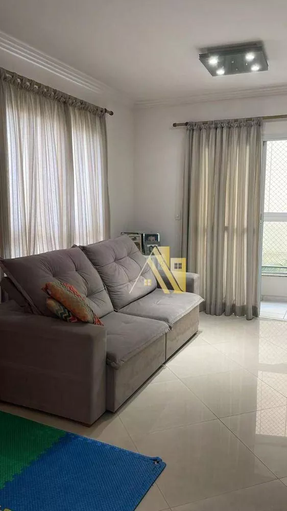 Apartamento à venda com 3 quartos, 130m² - Foto 1