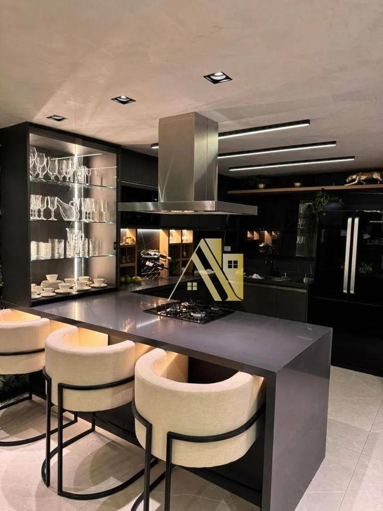 Sobrado, 2 quartos, 425 m² - Foto 1