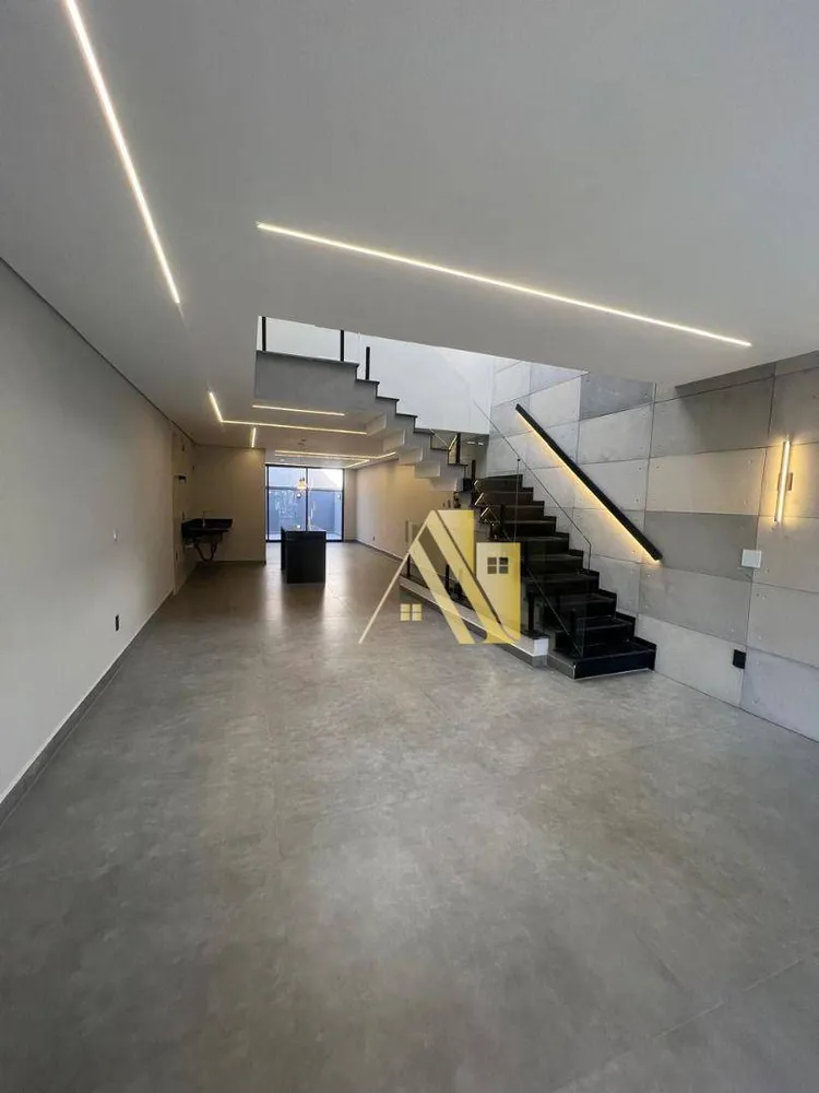 Sobrado, 3 quartos, 211 m² - Foto 1