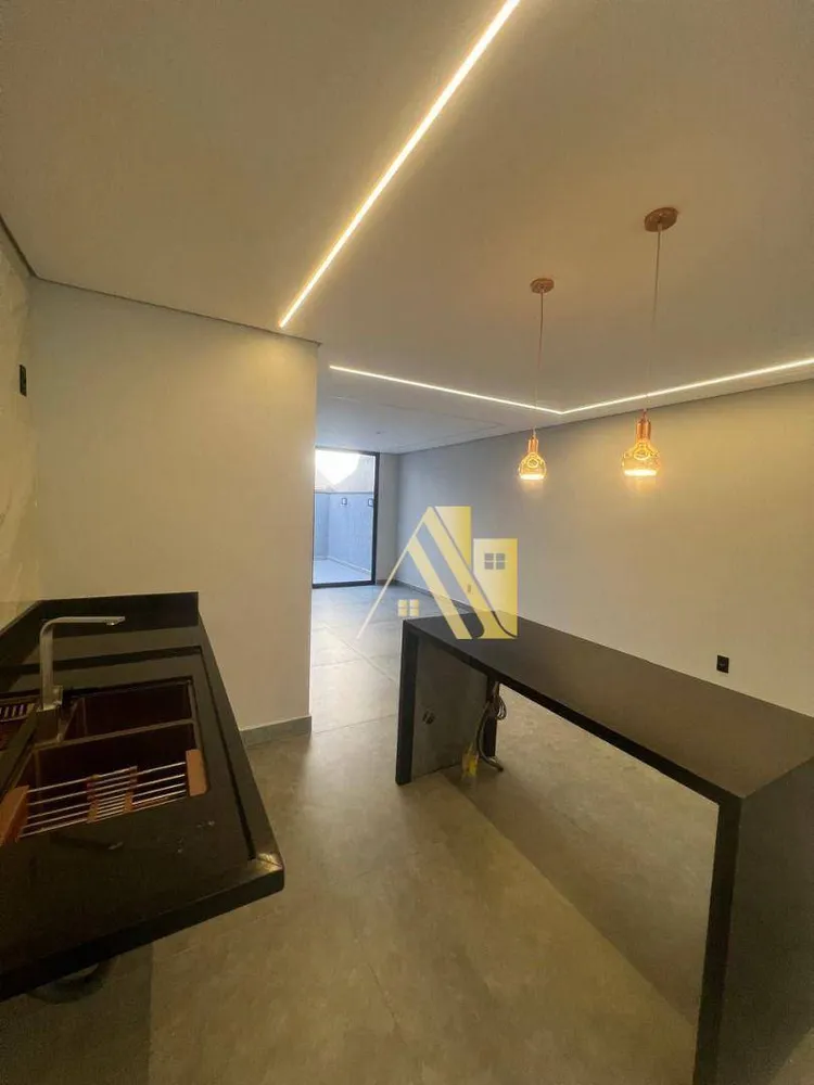 Sobrado, 3 quartos, 211 m² - Foto 2