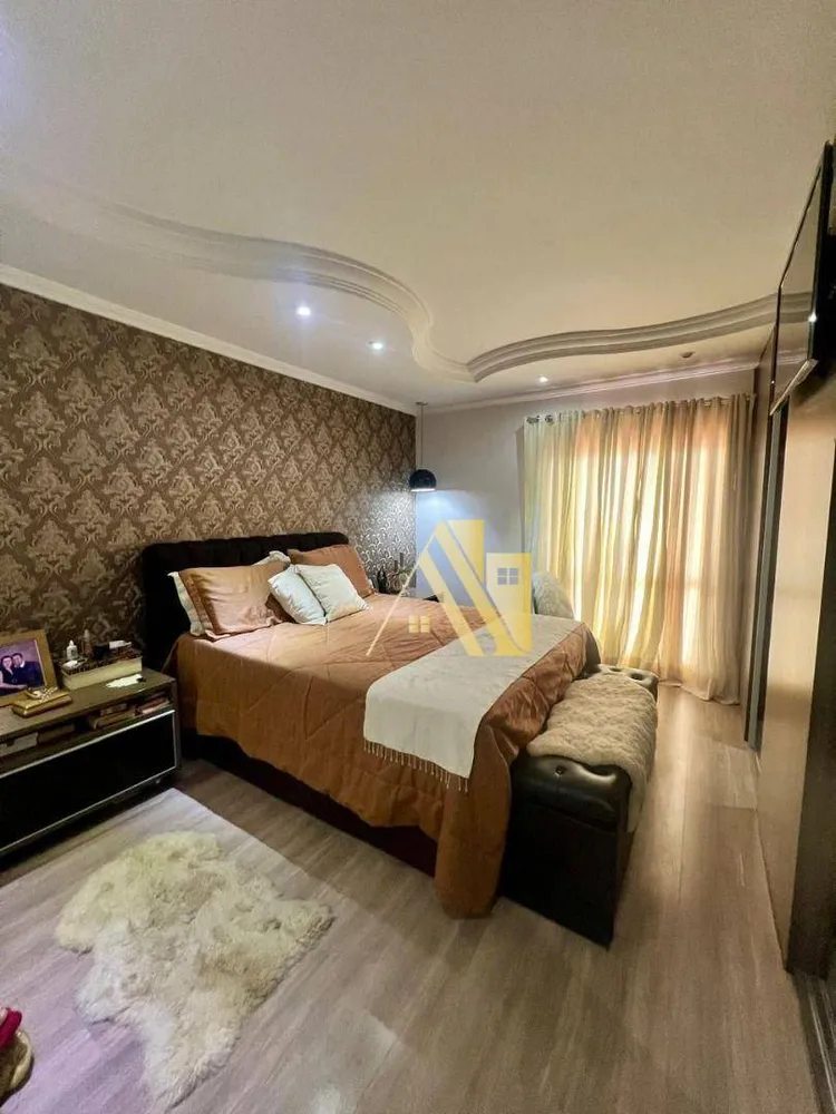 Casa, 3 quartos, 279 m² - Foto 1