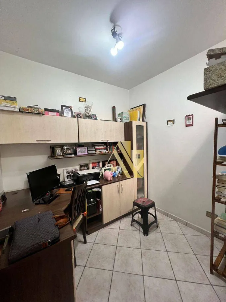 Casa, 3 quartos, 235 m² - Foto 1