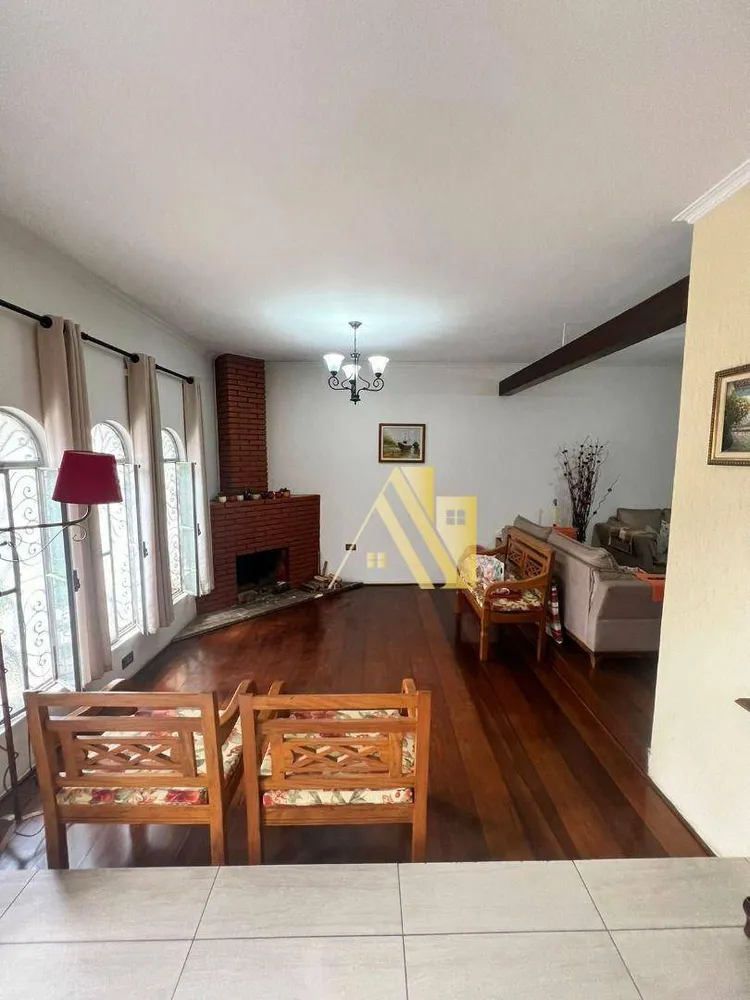 Casa, 3 quartos, 235 m² - Foto 3