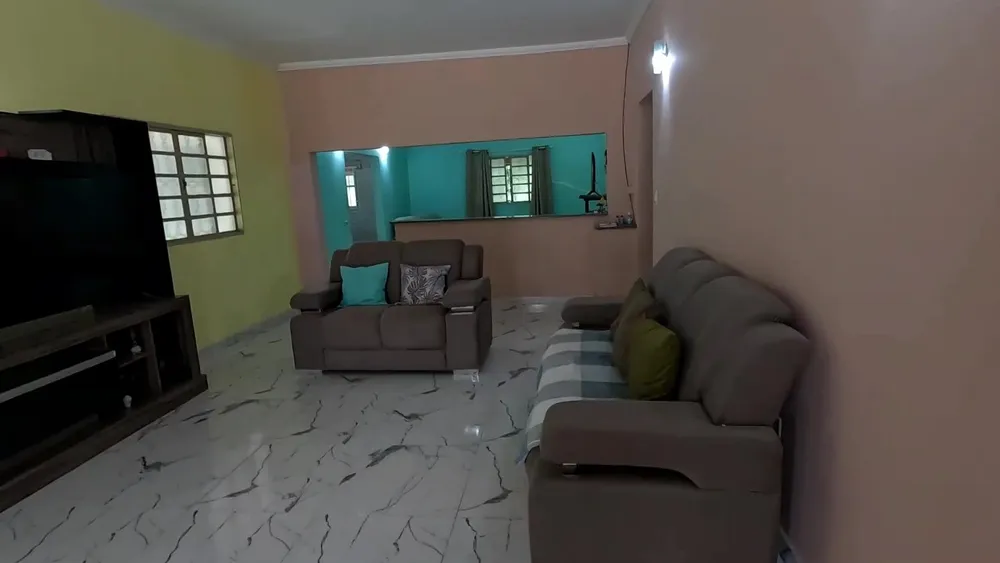 Chácara, 3 quartos, 1100 m² - Foto 1