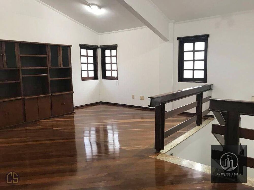 Sobrado, 3 quartos, 241 m² - Foto 1