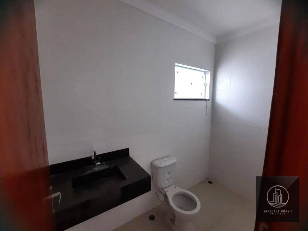 Casa à venda com 2 quartos, 70m² - Foto 2