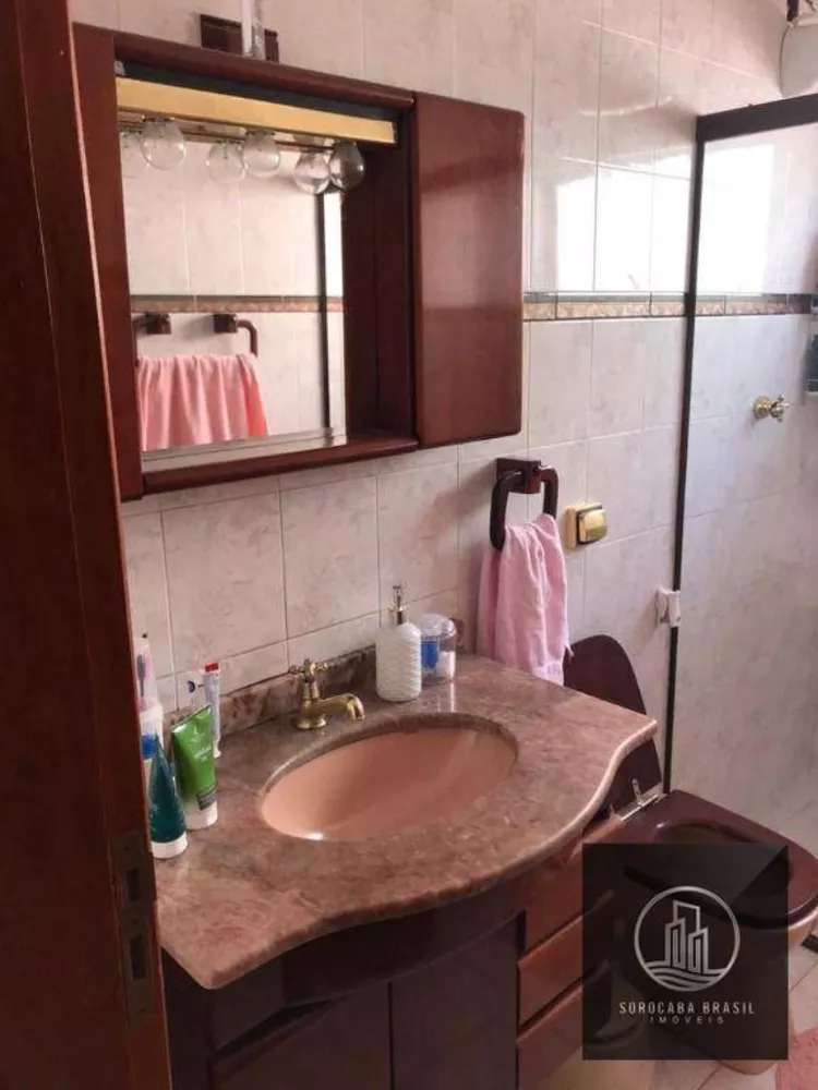 Casa à venda com 3 quartos, 194m² - Foto 2