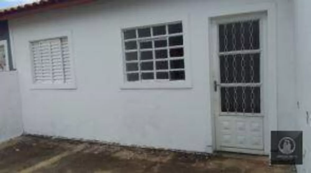 Casa à venda com 2 quartos, 43m² - Foto 1